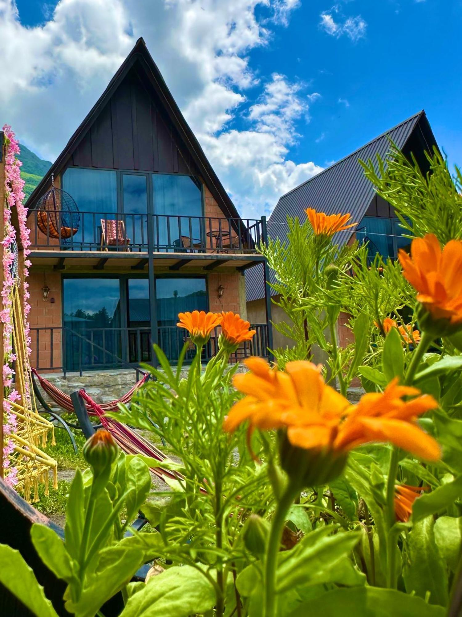 Royal Cottages Kazbegi Esterno foto