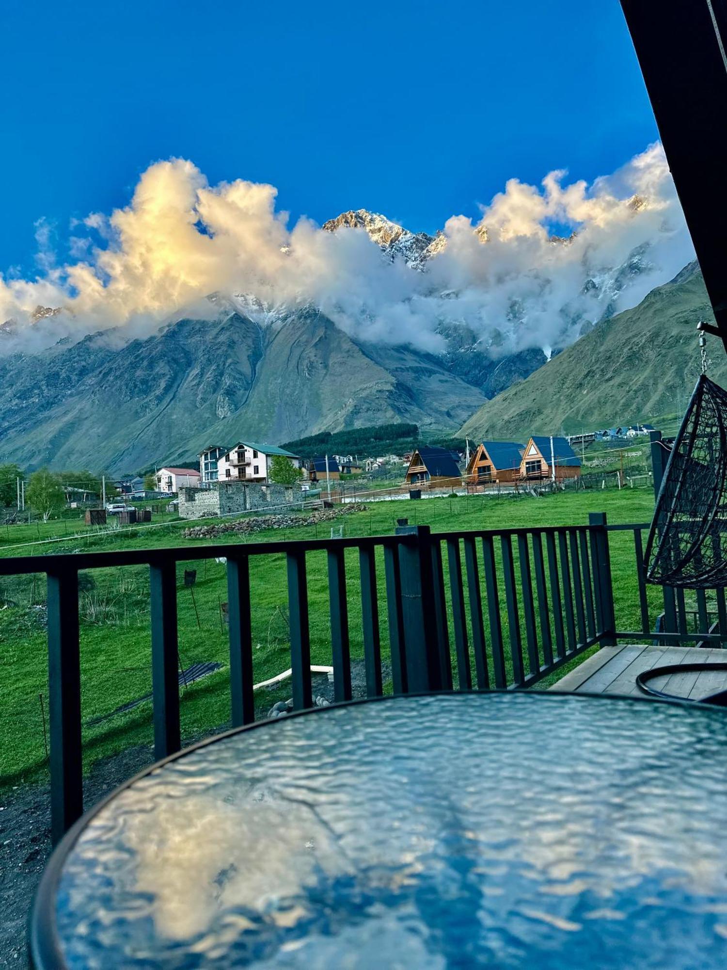 Royal Cottages Kazbegi Esterno foto